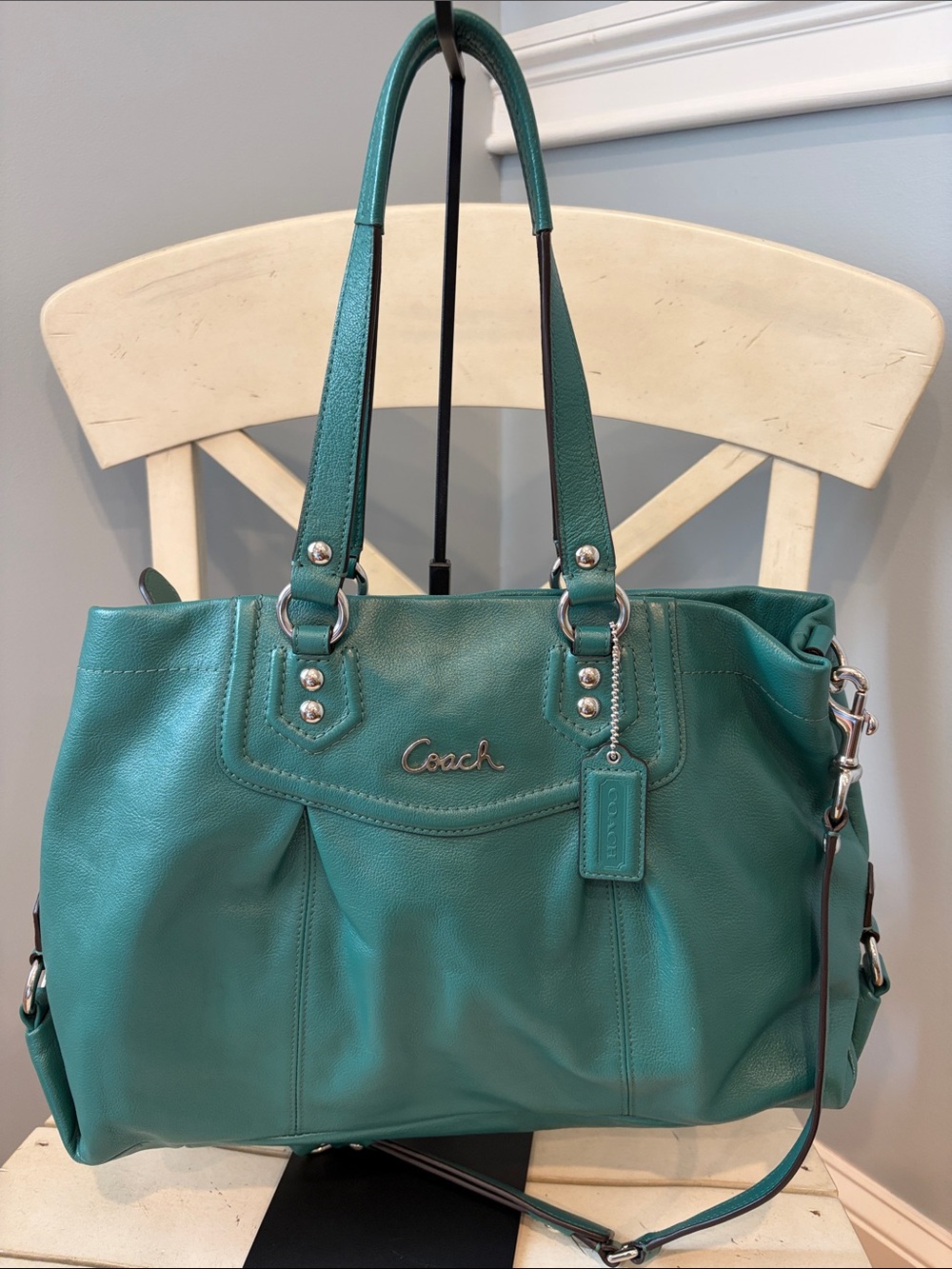 Coach Ashley Green Leather Shoulder Bag with Detachable Strap